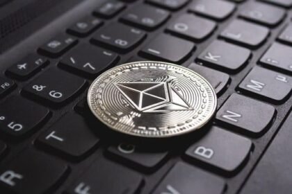 Ethereum flips the key resistance to support - can the Bulls regain the $2,000 level?