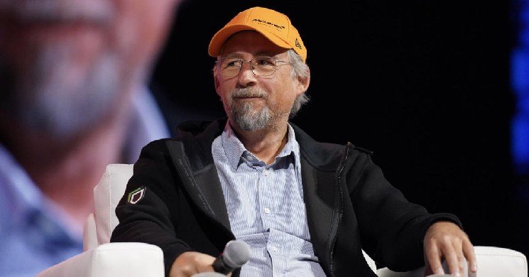 Adambak said it's too early for retail investors to buy Bitcoin