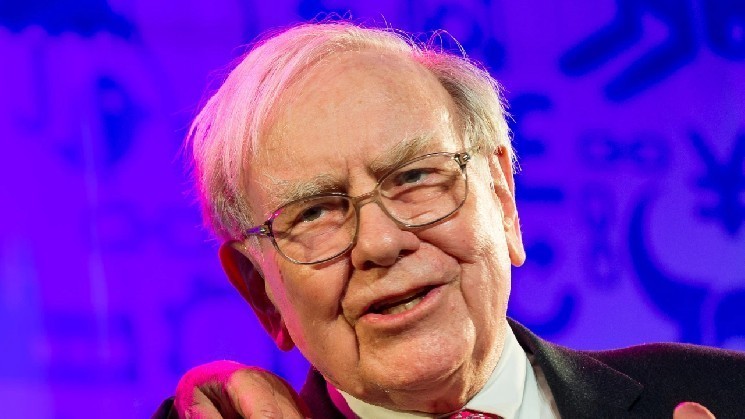 Berkshire Hathaway is at risk as Japan's bonds crash, but Warren Buffett still doesn't touch Bitcoin making new ass
