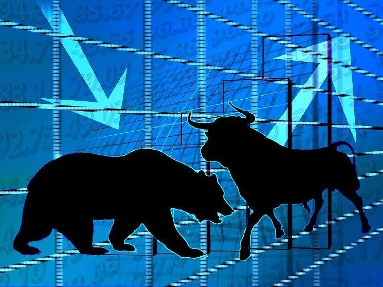 Bitcoin is facing weakest monthly growth since July as whales fight ETF influx