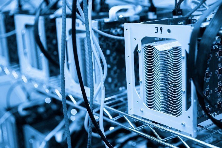 Crypto Mining starts production of Bitcoin at 300 mw black pearl data center