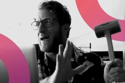 Why did Dave Portnoy groped his XRP bag before the boom?