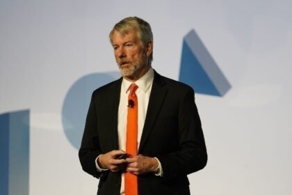 Strategic convertible bond prices skyrocket as stocks return to record highs