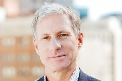 XRP fell 14% after $175 million moved to Exchange by Ripple co-founder wallet