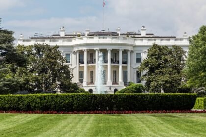 The White House would have issued an ultimatum to resolve the stablecoin dilemma